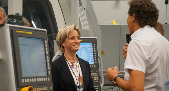 Besuch der Festo Technologiefabrik Ostfildern-Scharnhausen im Rahmen der Kreisbereisung im Landkreis Esslingen 