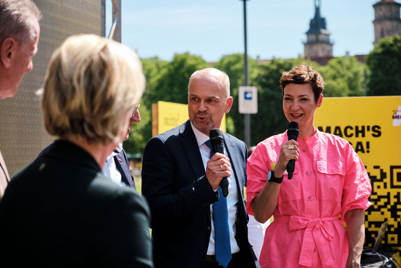 Mittelstand Image-Kampagne Mittelstand wird Megastand Mittel ist Mega