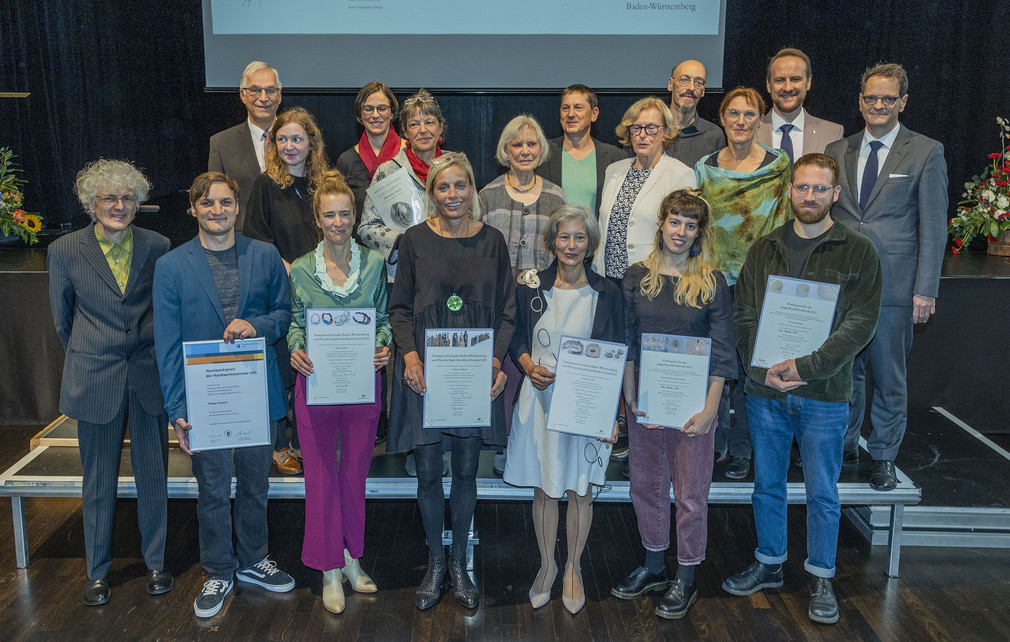 Die Preisträger/innen und Beteiligte anlässlich der Preisverleihung am 25.09.2022 im Prediger in Schwäbisch Gmünd.