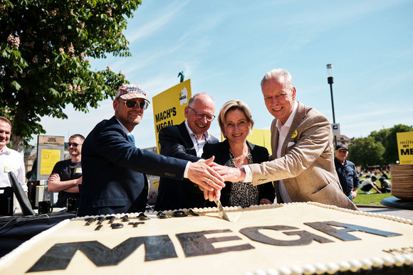 Mittelstand Image-Kampagne Mittelstand wird Megastand Mittel ist Mega
