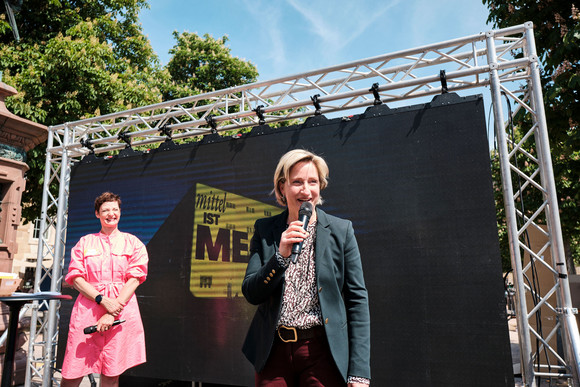 Mittelstand Image-Kampagne Mittelstand wird Megastand Mittel ist Mega