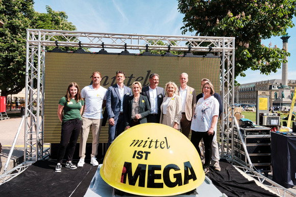 Mittelstand Image-Kampagne Mittelstand wird Megastand Mittel ist Mega