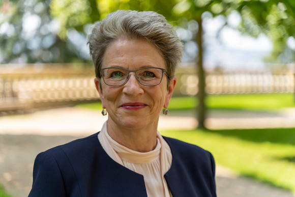 Landesregierung Barbara Bosch ist neue Staatsrätin Staatsrätin für Zivilgesellschaft und Bürgerbeteiligung Barbara Bosch
