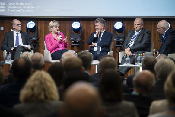 Wirtschaftsgipfel Wirtschaftsgipfel 2025 Wirtschaftsgipfel 2025