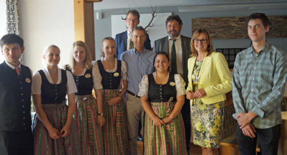 Staatssekretärin Katrin Schütz besucht vom 1. bis 3. August 2017 im Rahmen der diesjährigen Ausbildungsreise die Regionen Südlicher Oberrhein, Hochrhein-Bodensee, Bodensee-Oberschwaben, Rhein-Neckar und Heilbronn-Franken. 