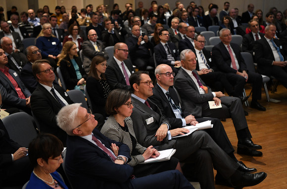 Blick auf die Zuhörer beim Wirtschaftskongress Brexit (Quelle: Sascha Baumann / all4foto.de)