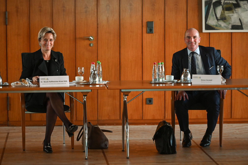 Gespräche zwischen dem Land Baden-Württemberg und Großbritannien mit Vertretern aus UK und der Wirtschaftsministerin Dr. Nicole Hoffmeister-Kraut.