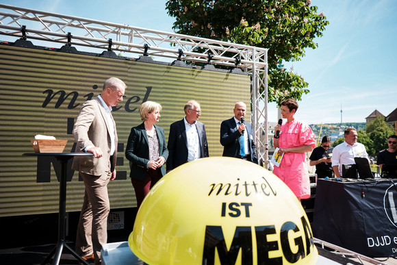 Mittelstand Image-Kampagne Mittelstand wird Megastand Mittel ist Mega