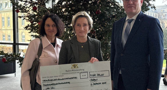 Bescheidübergabe an die IHK Ulm 