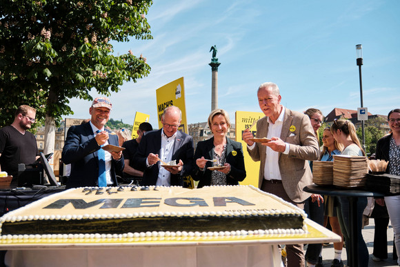 Mittelstand Image-Kampagne Mittelstand wird Megastand Mittel ist Mega