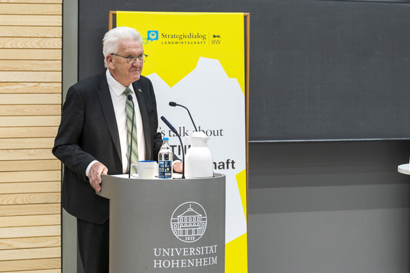 Landwirtschaft Sechster Hohenheimer Landwirtschaftsdialog Ministerpräsident Winfried Kretschmann bei seiner Rede