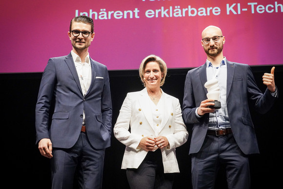 Verleihung KI-Champions 2025 - Tensor AI Solutions GmbH 