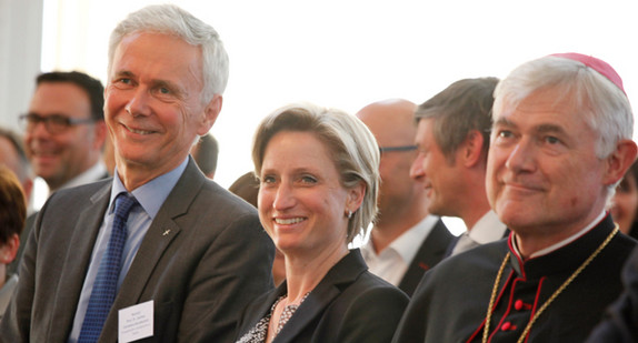 Übernahmen die Schirmherrschaft für den LEA-Mittelstandspreis (v.l.n.r.): Bischof Prof. Dr. Jochen Cornelius-Bundschuh, Landesbischof evang. Landeskirche Baden, Dr. Nicole Hoffmeister-Kraut MdL, Ministerium für Wirtschaft, Arbeit und Wohnungsbau Baden-Württemberg und Dr. Bernd Uhl, Weihbischof Erzdiözese Freiburg