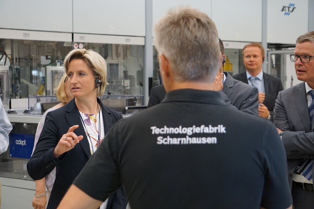 Besuch der Festo Technologiefabrik Ostfildern-Scharnhausen im Rahmen der Kreisbereisung im Landkreis Esslingen