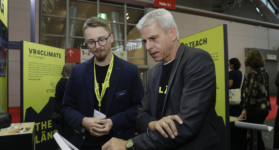 Staatssekretär Dr. Rapp besucht Start-ups aus Baden-Württemberg auf der Frankfurter Buchmesse