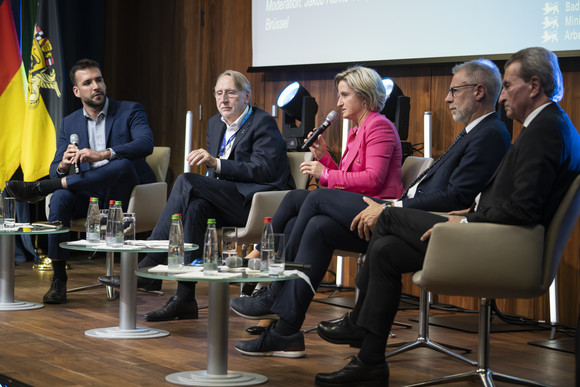 Wirtschaftsgipfel Wirtschaftsgipfel 2025 Wirtschaftsgipfel 2025