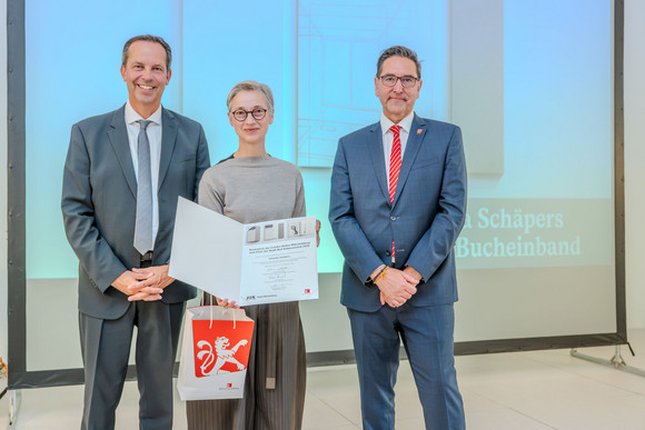 Staatspreis: Veronika Schäpers, Buchbinderin und Buchkünstlerin aus Karlsruhe
