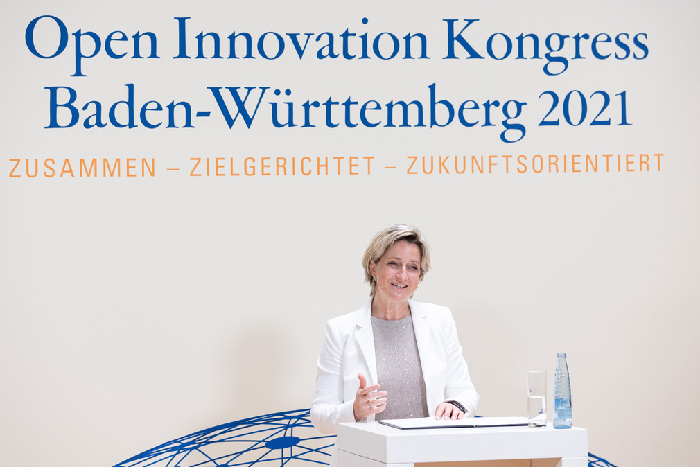 Ministerin Dr. Nicole Hoffmeister-Kraut spricht auf dem digitalen Open Innovation Kongress 2021