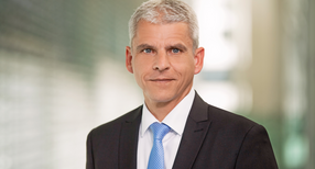 Staatssekretär Dr. Patrick Rapp
