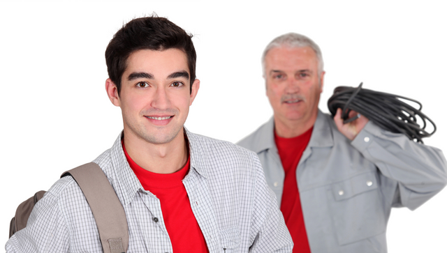 Auszubildender und Meister (Quelle: &copy;auremar, Fotolia)